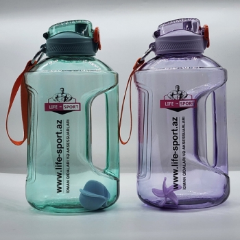 life sport water bottle with plastic ball 2,2l